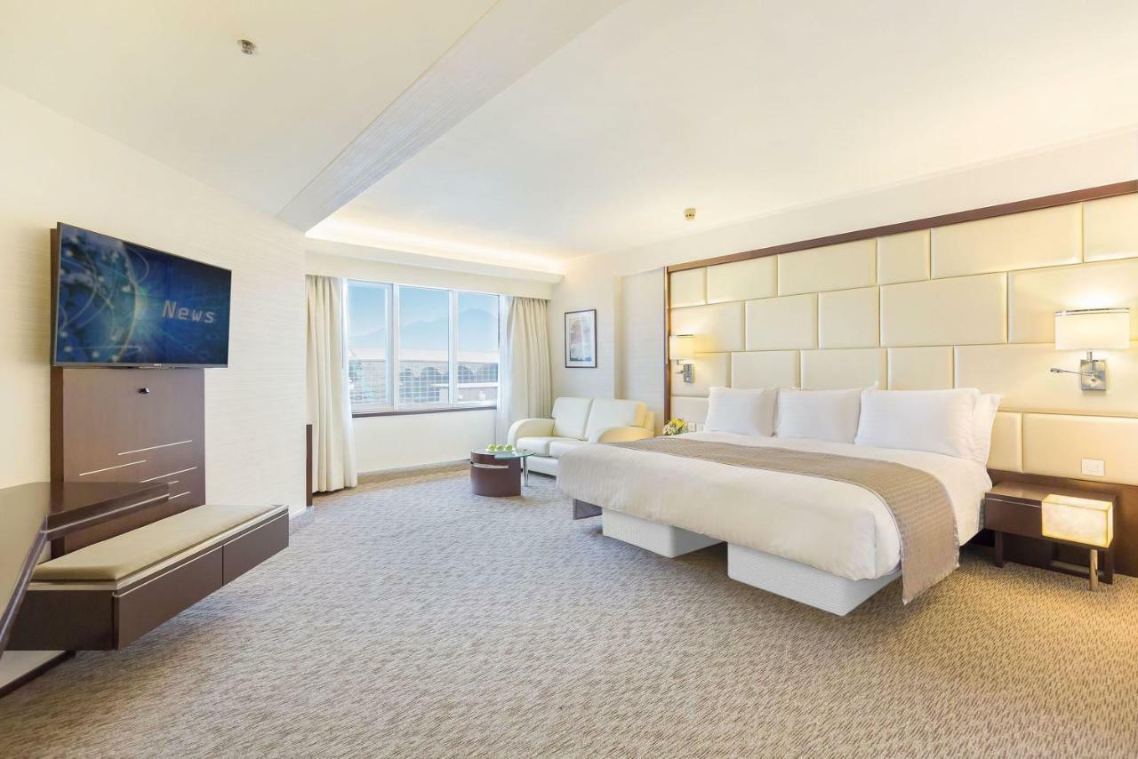 Deluxe King or Twin Room