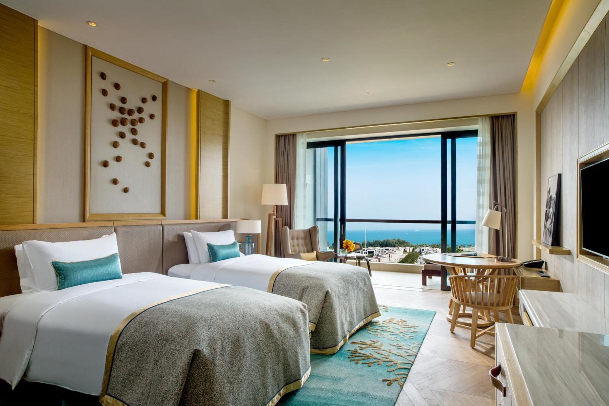Luxury Twin Room with Ocean View and Club Access