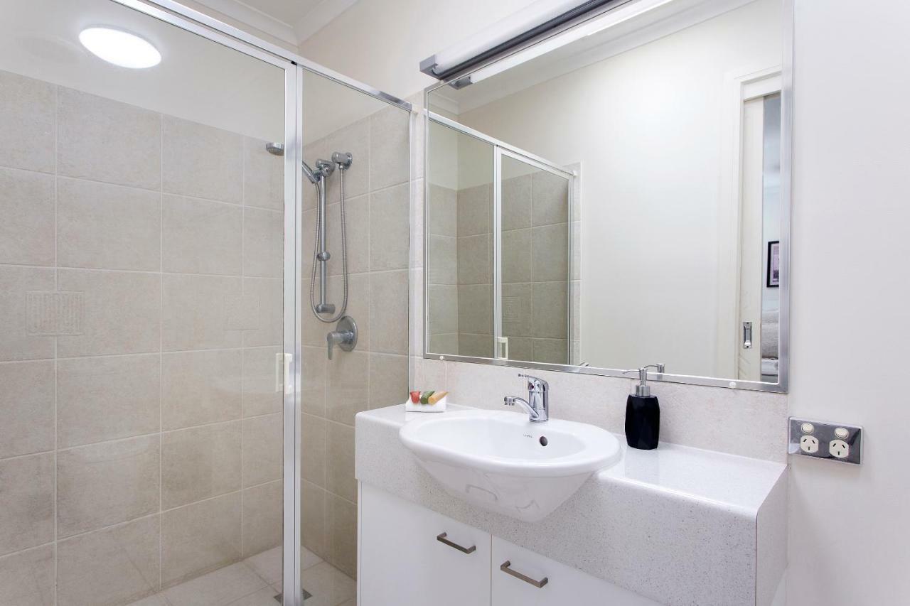 Two-Bedroom Palm View Apartment