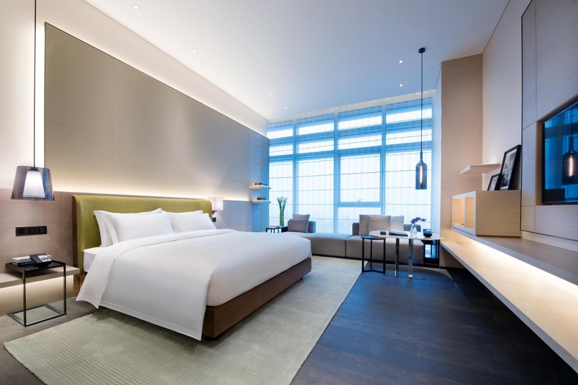 Superior Room King Morden Style King bed