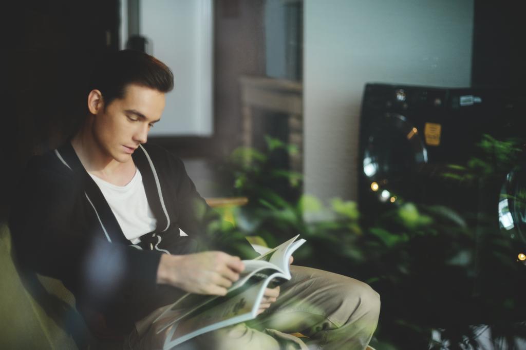 Studio,1213022746:JPEG