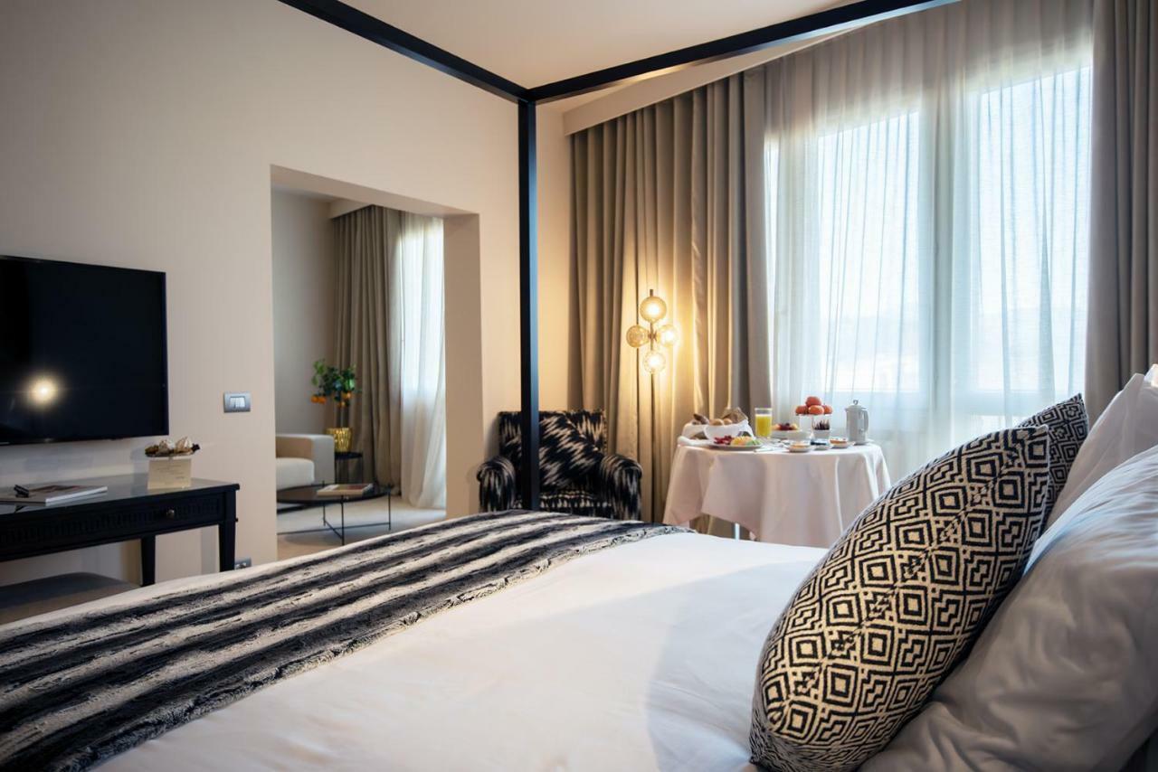Superior King Suite
