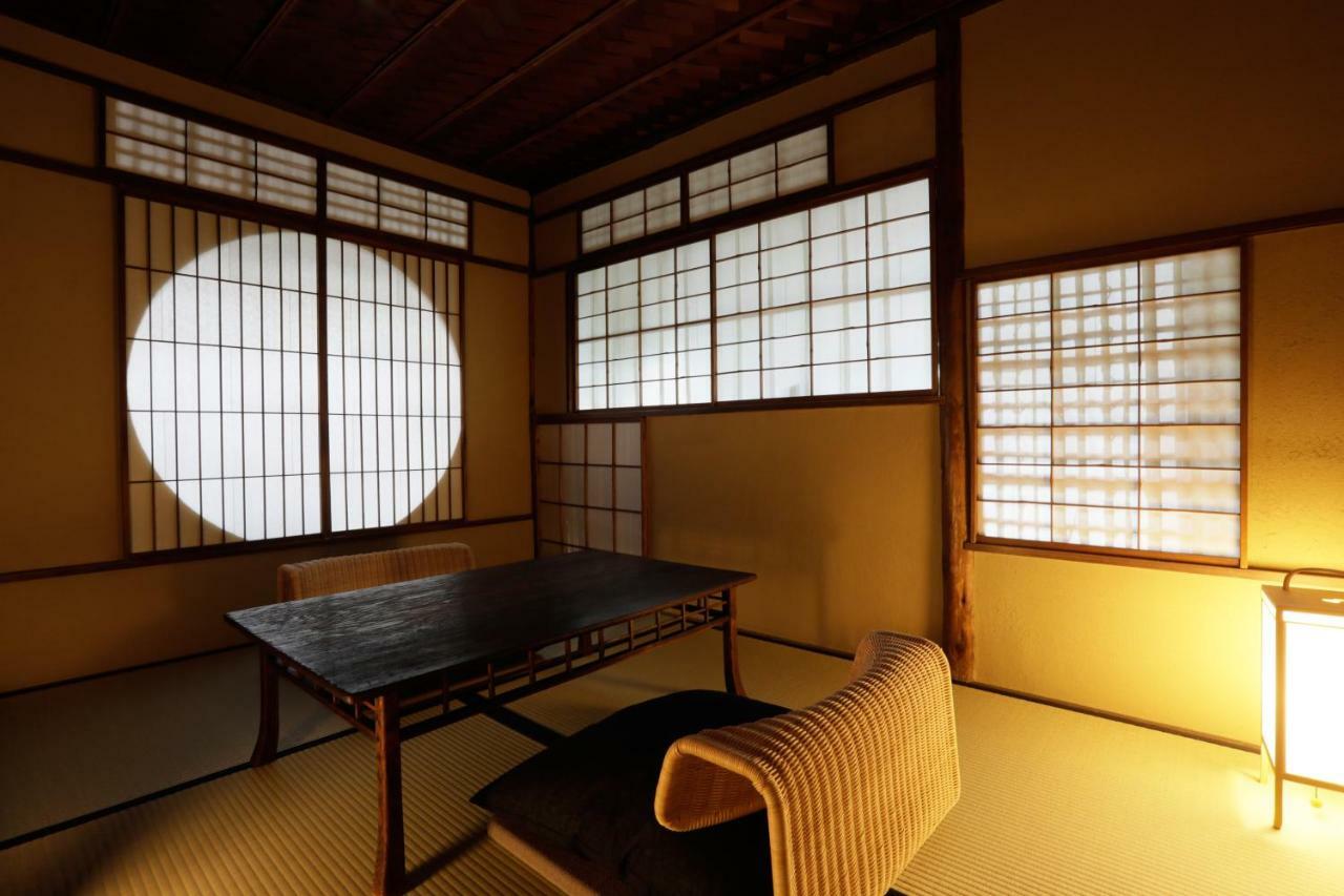 Deluxe Hollywood Twin Room Tea Ceremony Main