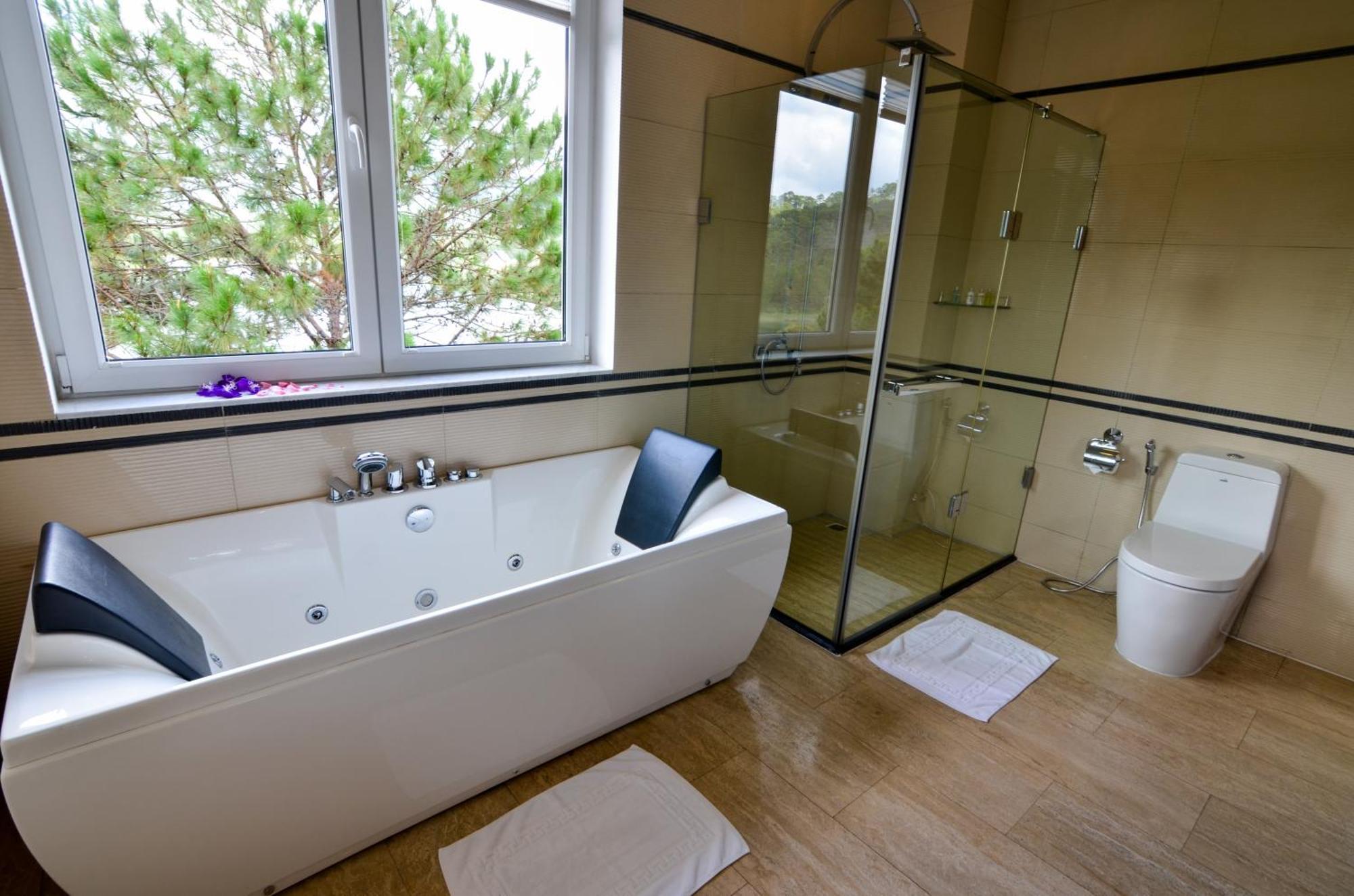 Eden Suite Family Garden View