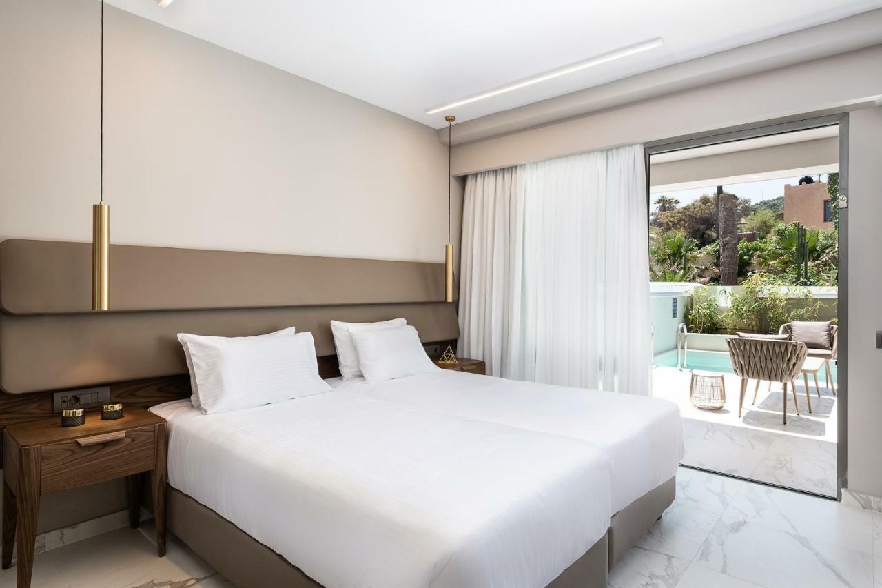 "Selection" Suite with Private Pool