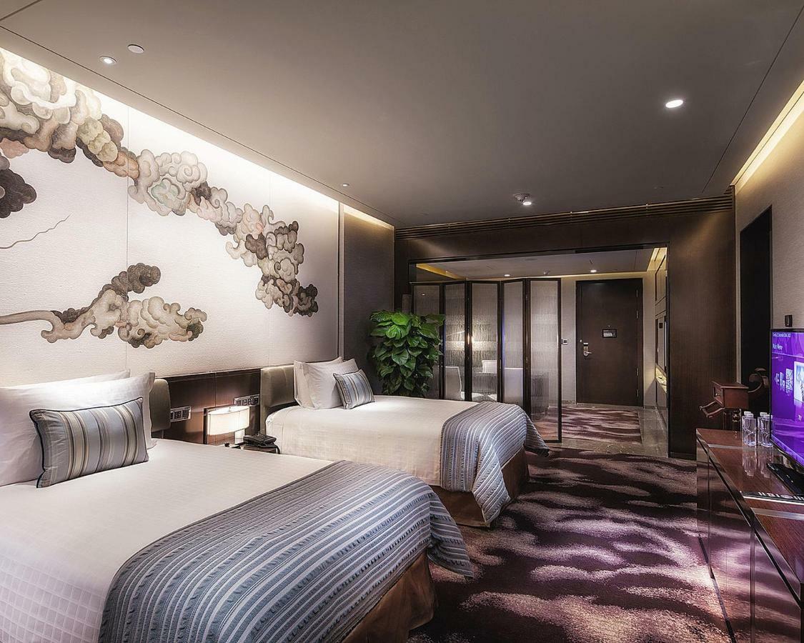 Four Seasons Room Two Double Beds