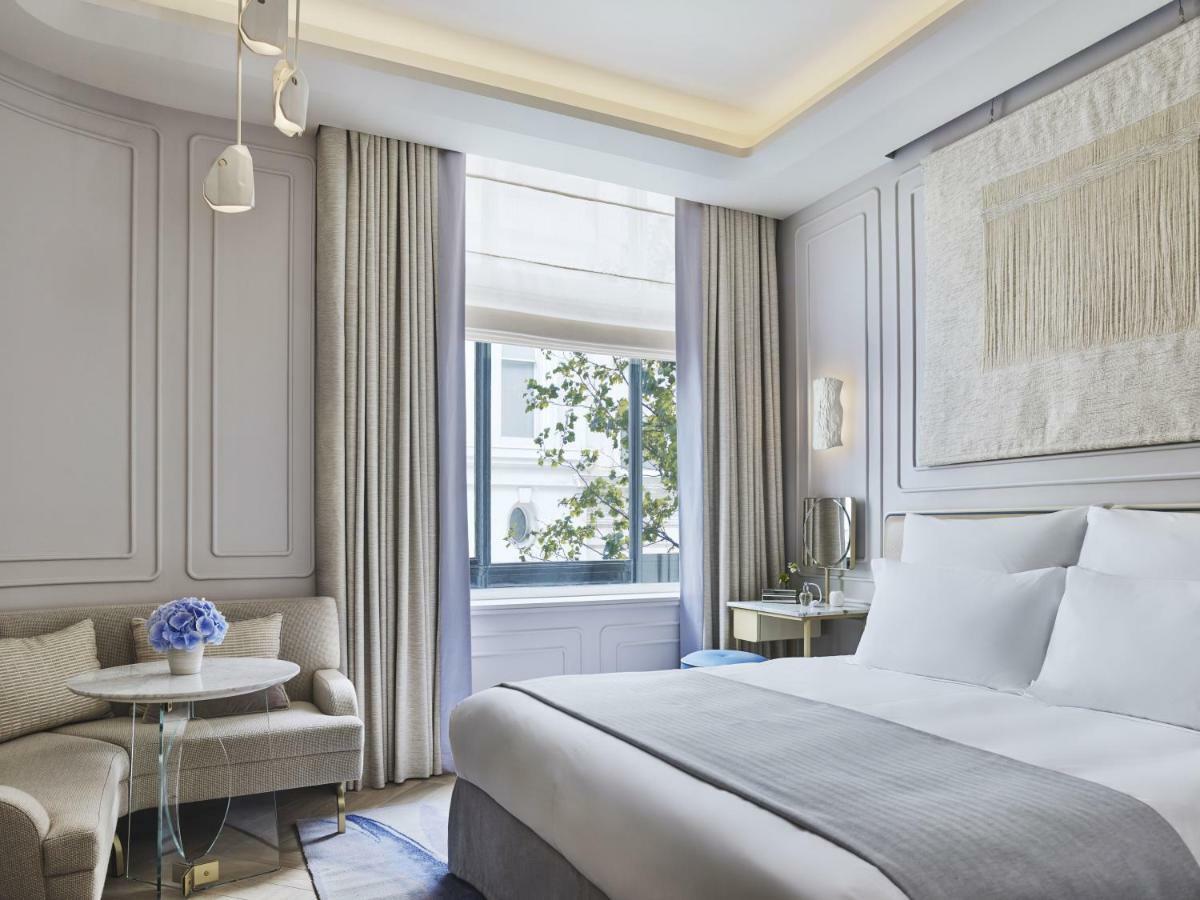 Superior King Room,816782105:JPEG