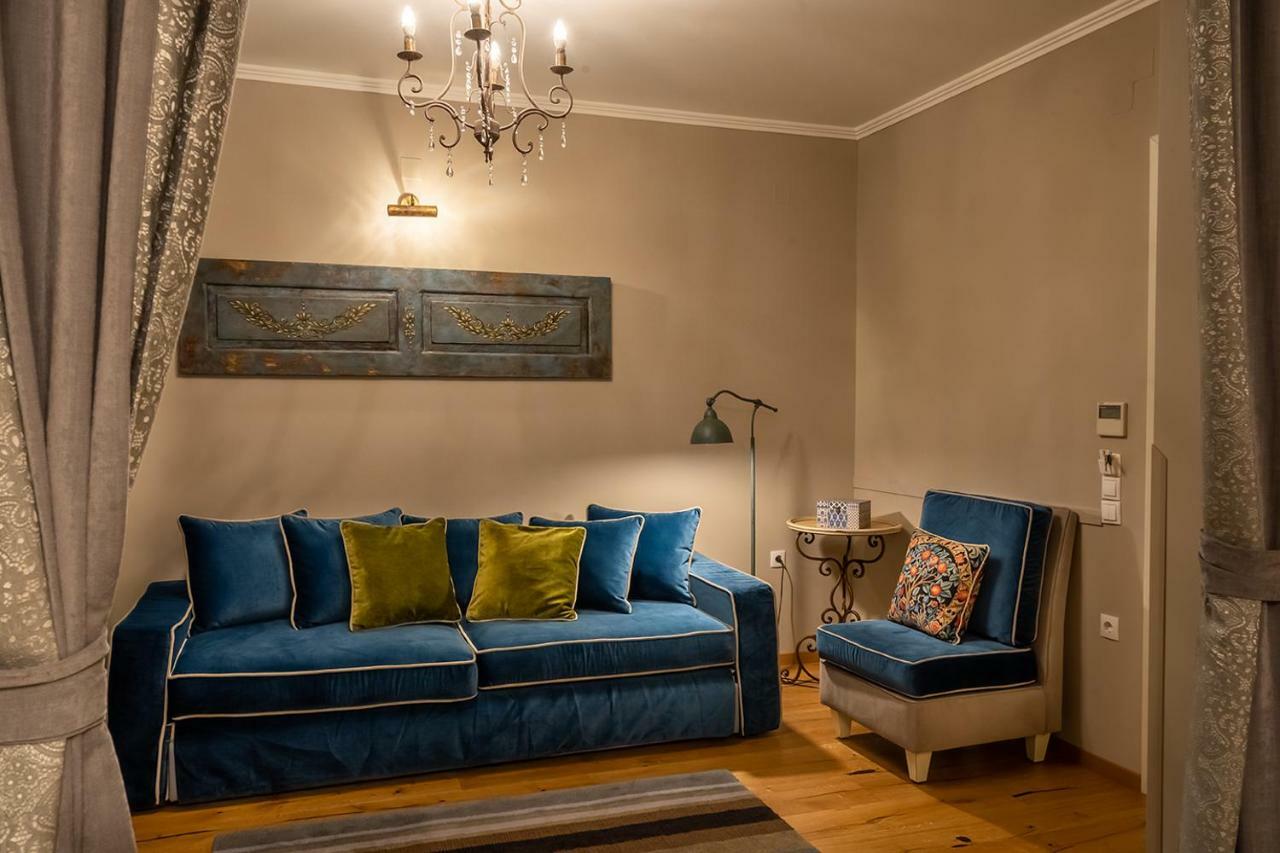 One-Bedroom Suite Sofa Bed