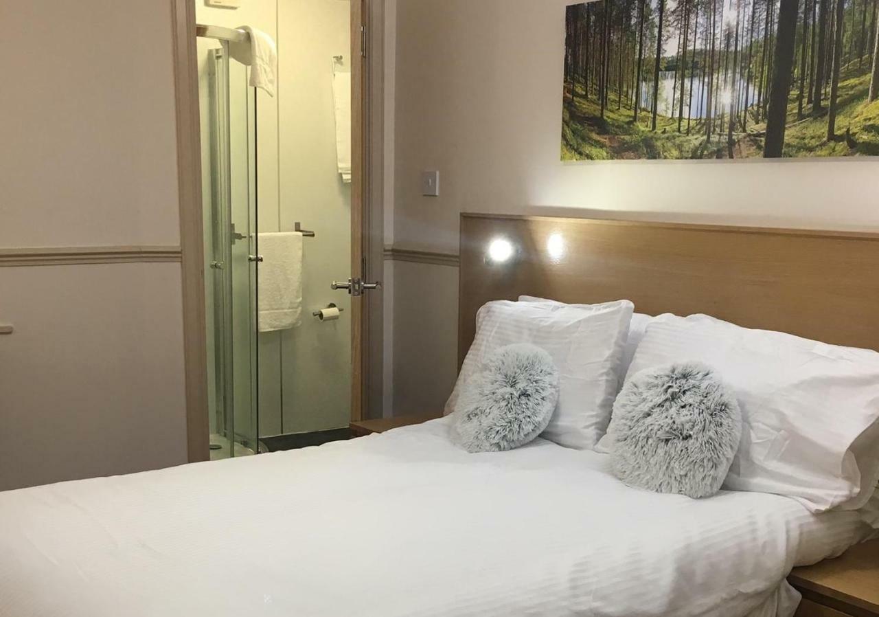 Double Room with Private Bathroom,819520547:JPEG