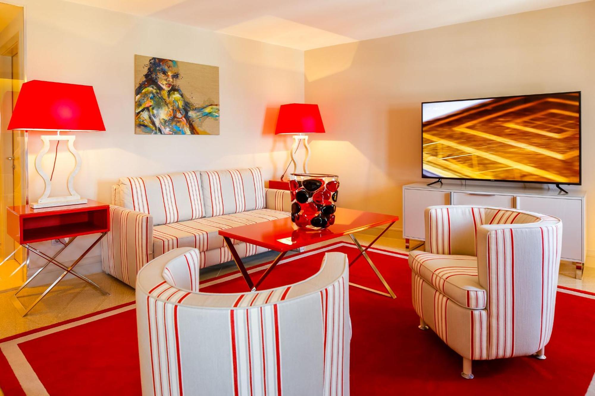 Luxury Suite