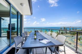 Three-Bedroom Apartment Ocean View