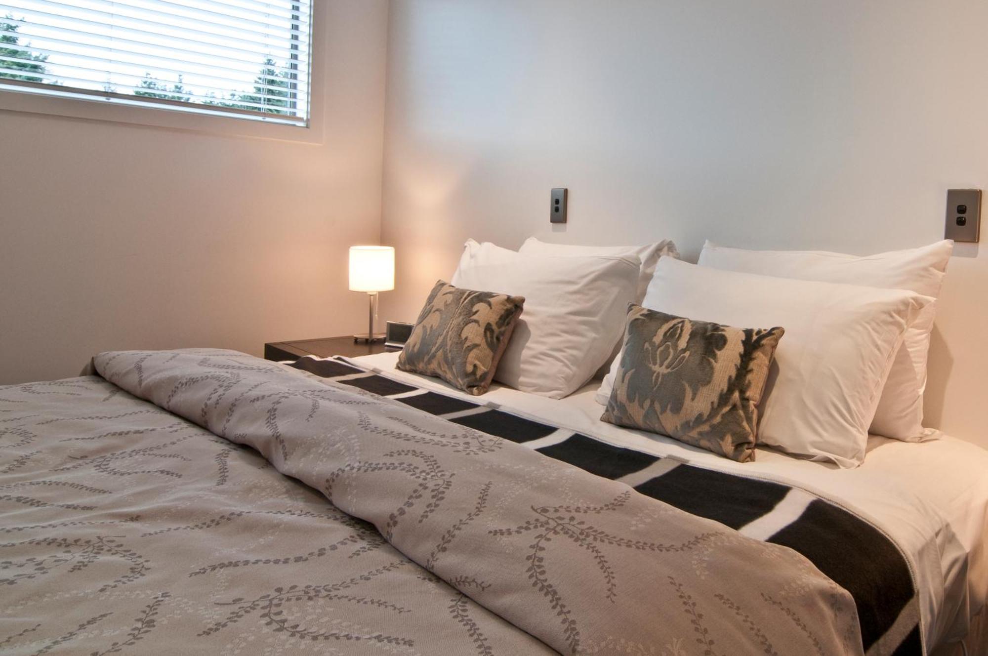 One-Bedroom Apartment,827584523:JPEG