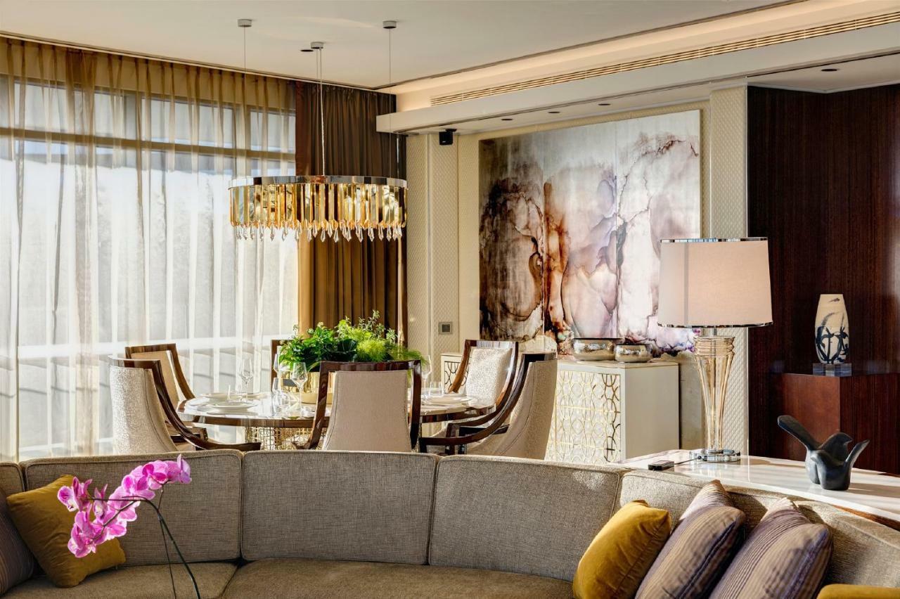 Penthouse Suite