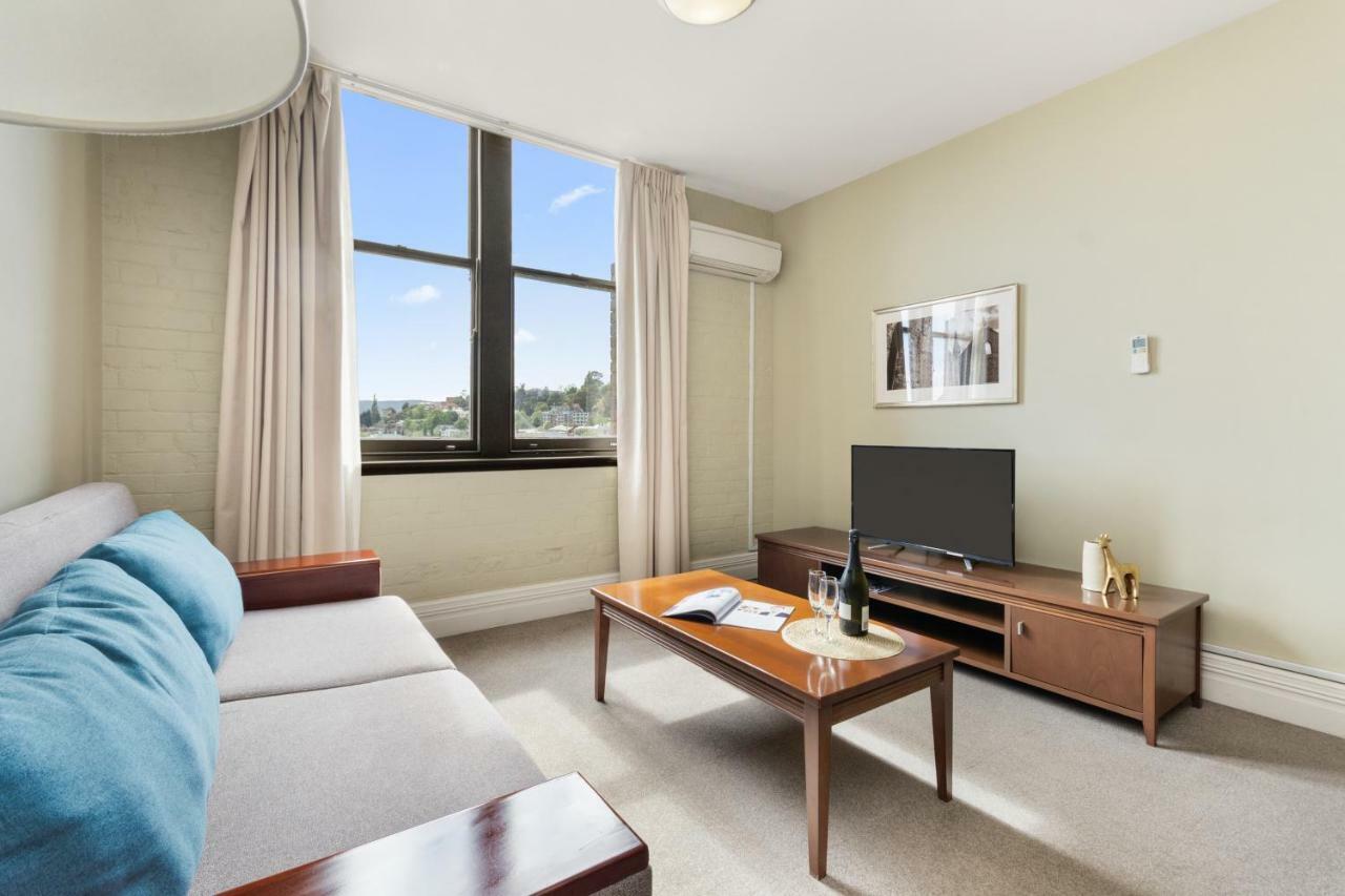 One-Bedroom Apartment,830410907:JPEG
