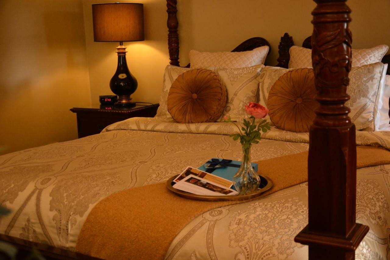 King Suite Spa Bath