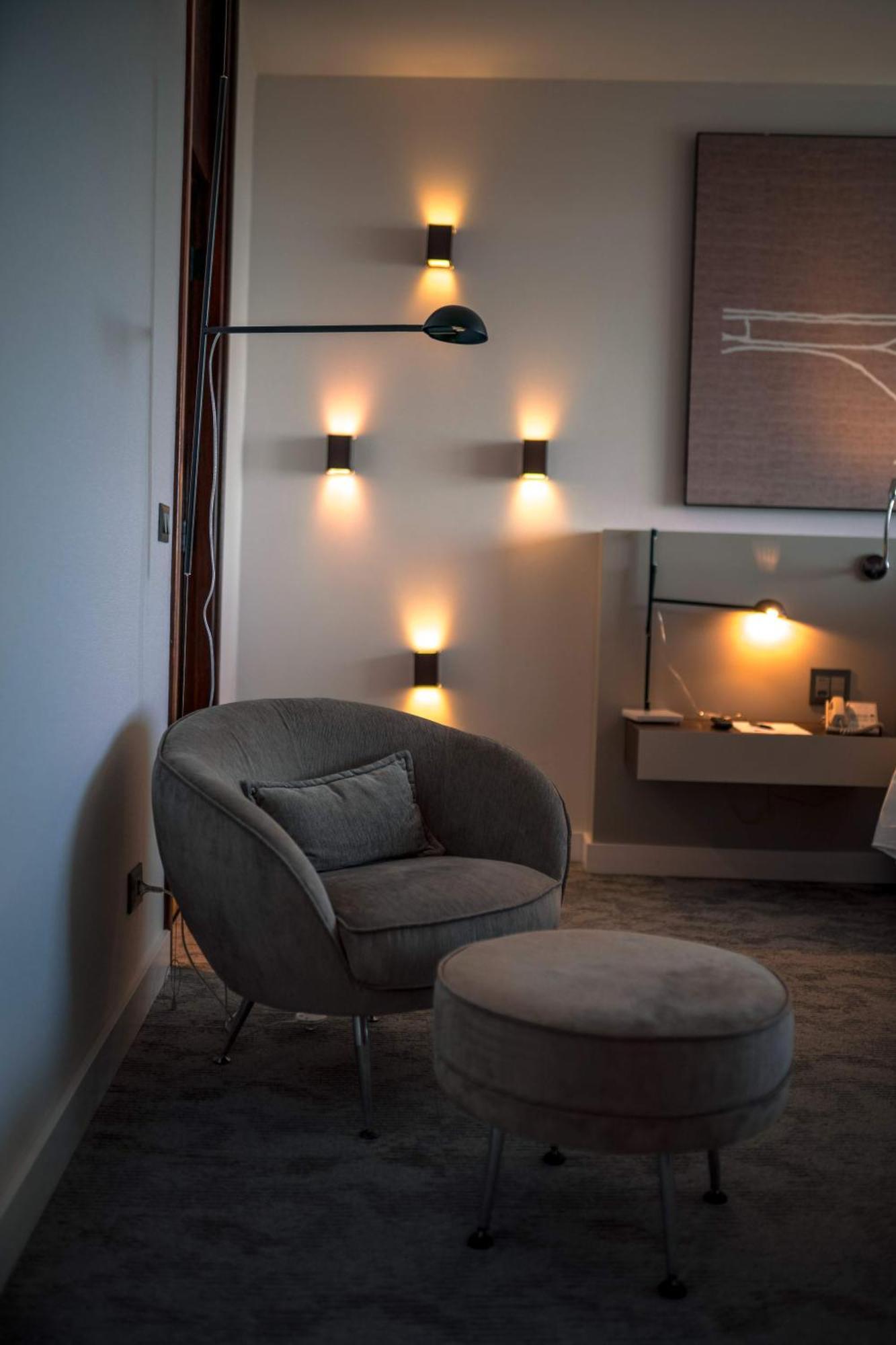 Suite,1212500212:JPEG