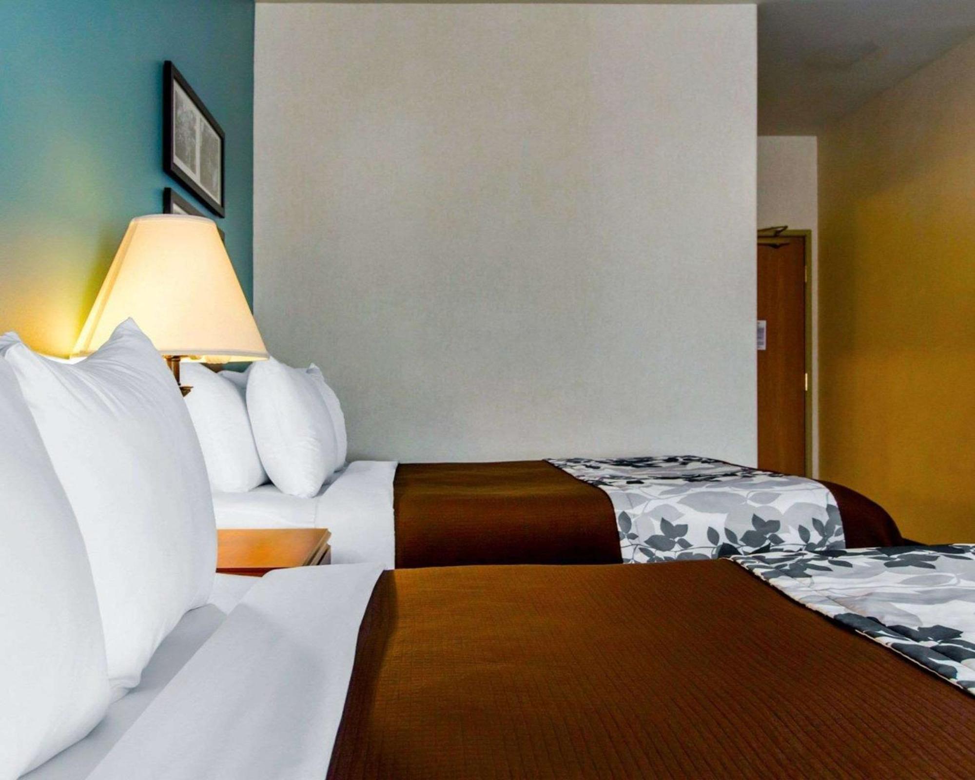 Standard Queen Room with Two Queen Beds - Non-Smoking