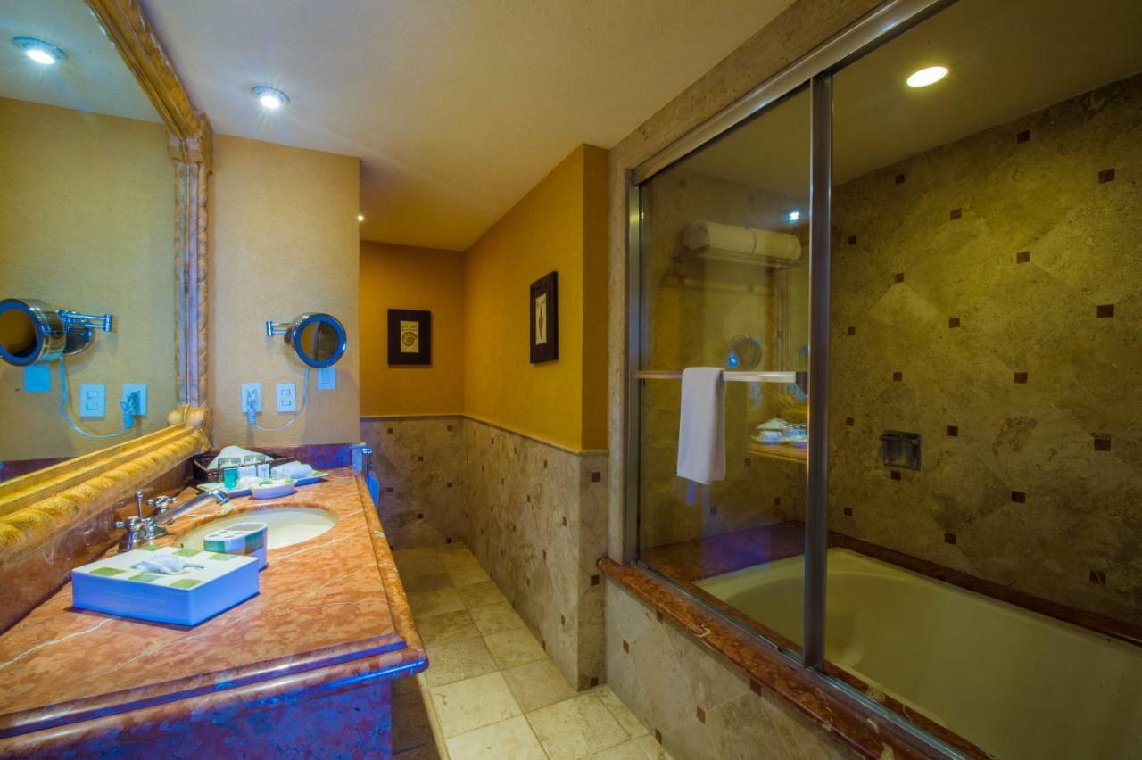 Luxury Suite,1273763923:JPEG