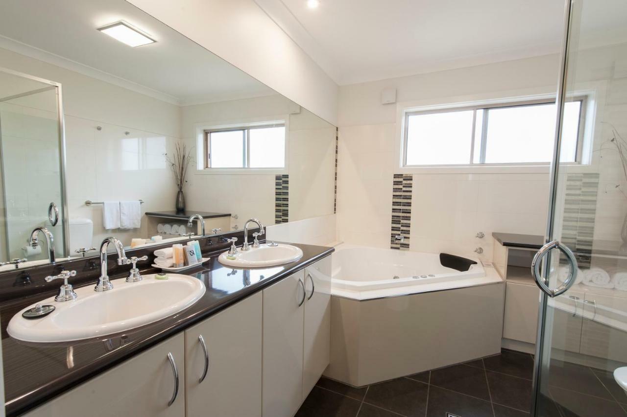 Corner Suite