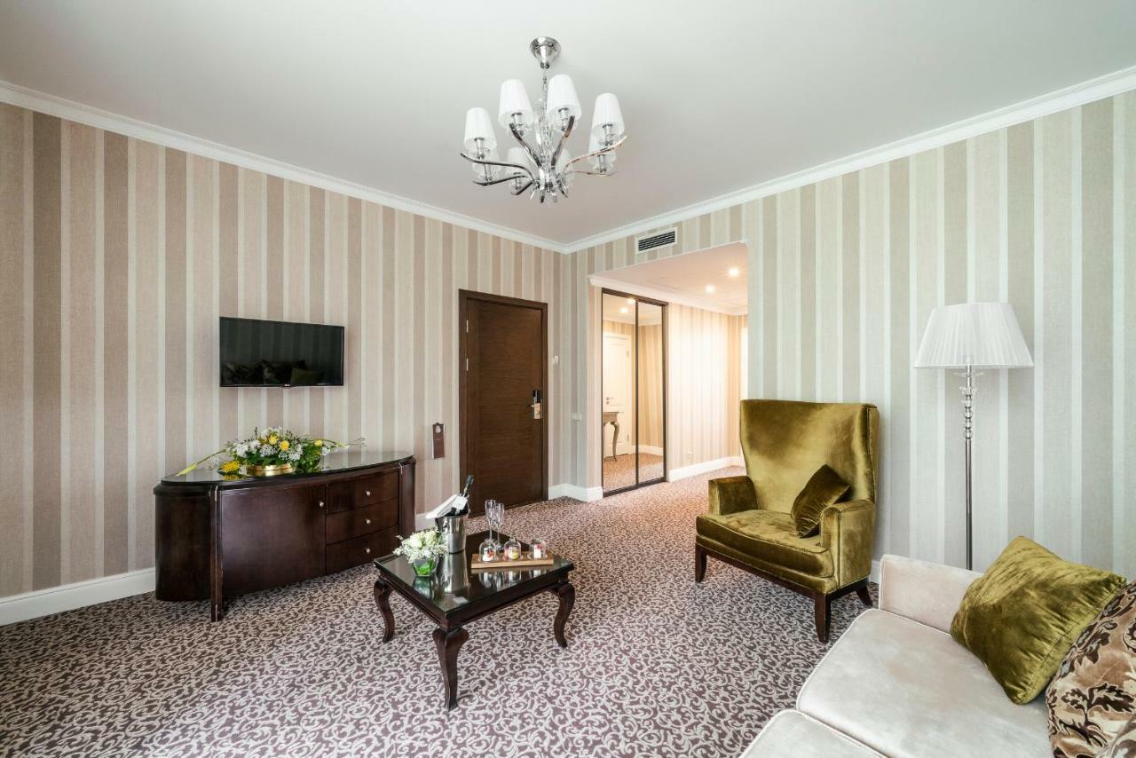 Family Room Sea Wellness SPA Access