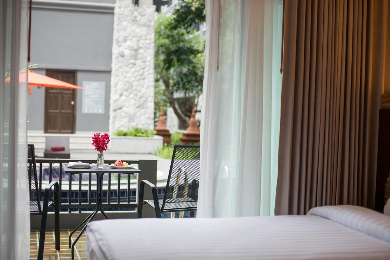 Deluxe Double or Twin Room Pool Access