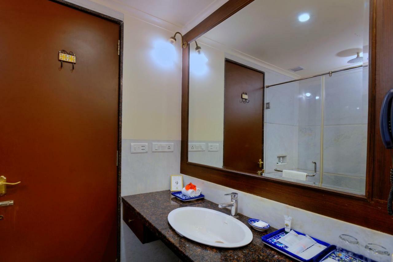 Deluxe Double Room,912831076:JPEG