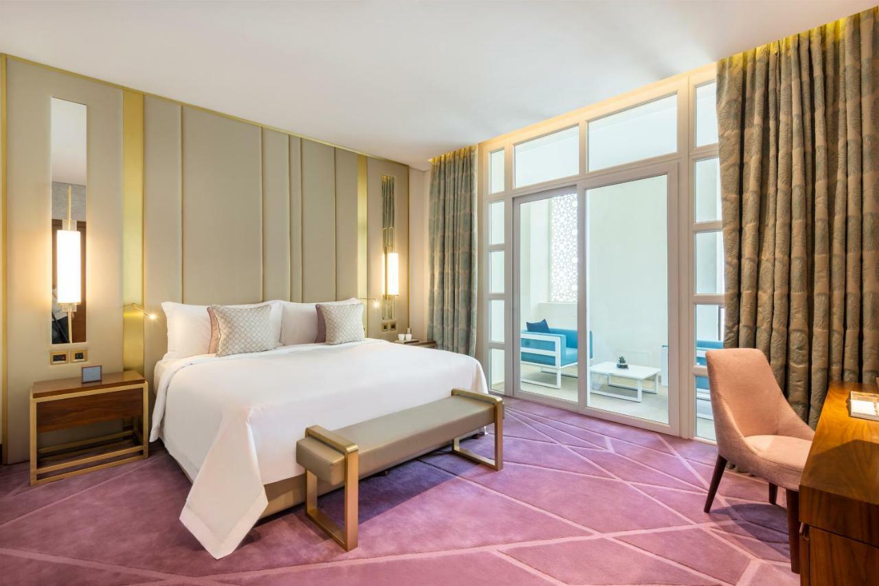 Grand Deluxe Suite 1 Bedroom Suite 1 King Balcony