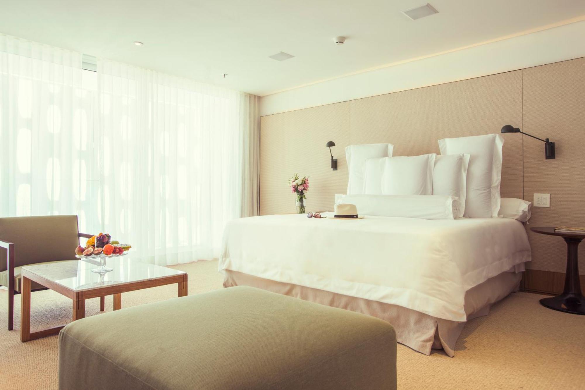 Ocean Junior Suite King Size Bed