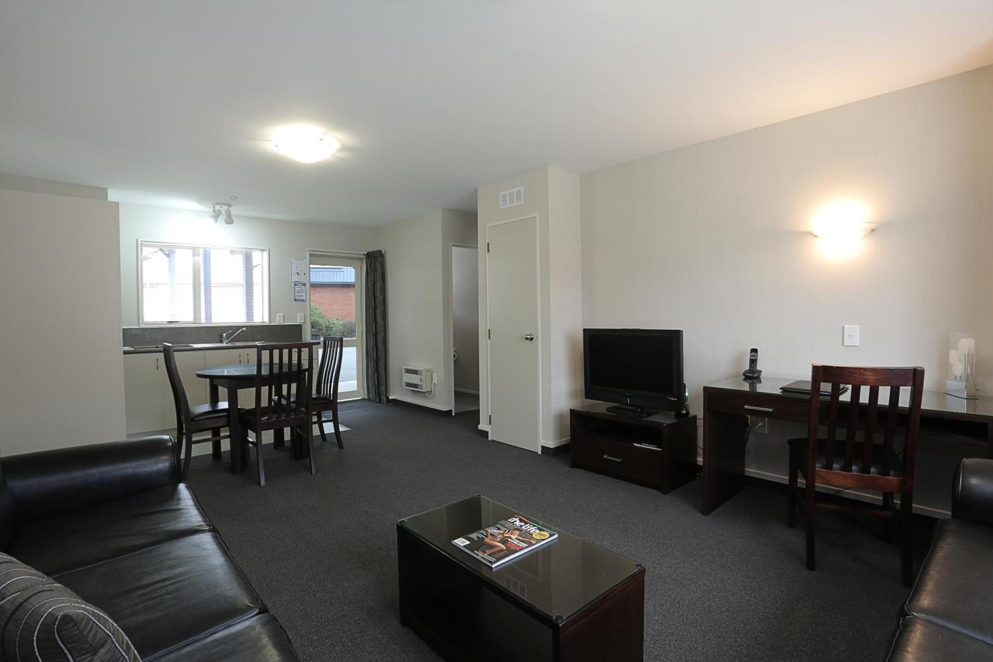 Deluxe One-Bedroom Apartment Spa Bath