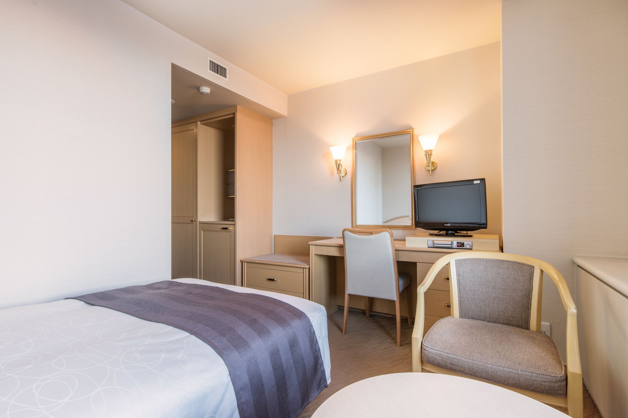 Standard Single Room - Non-Smoking