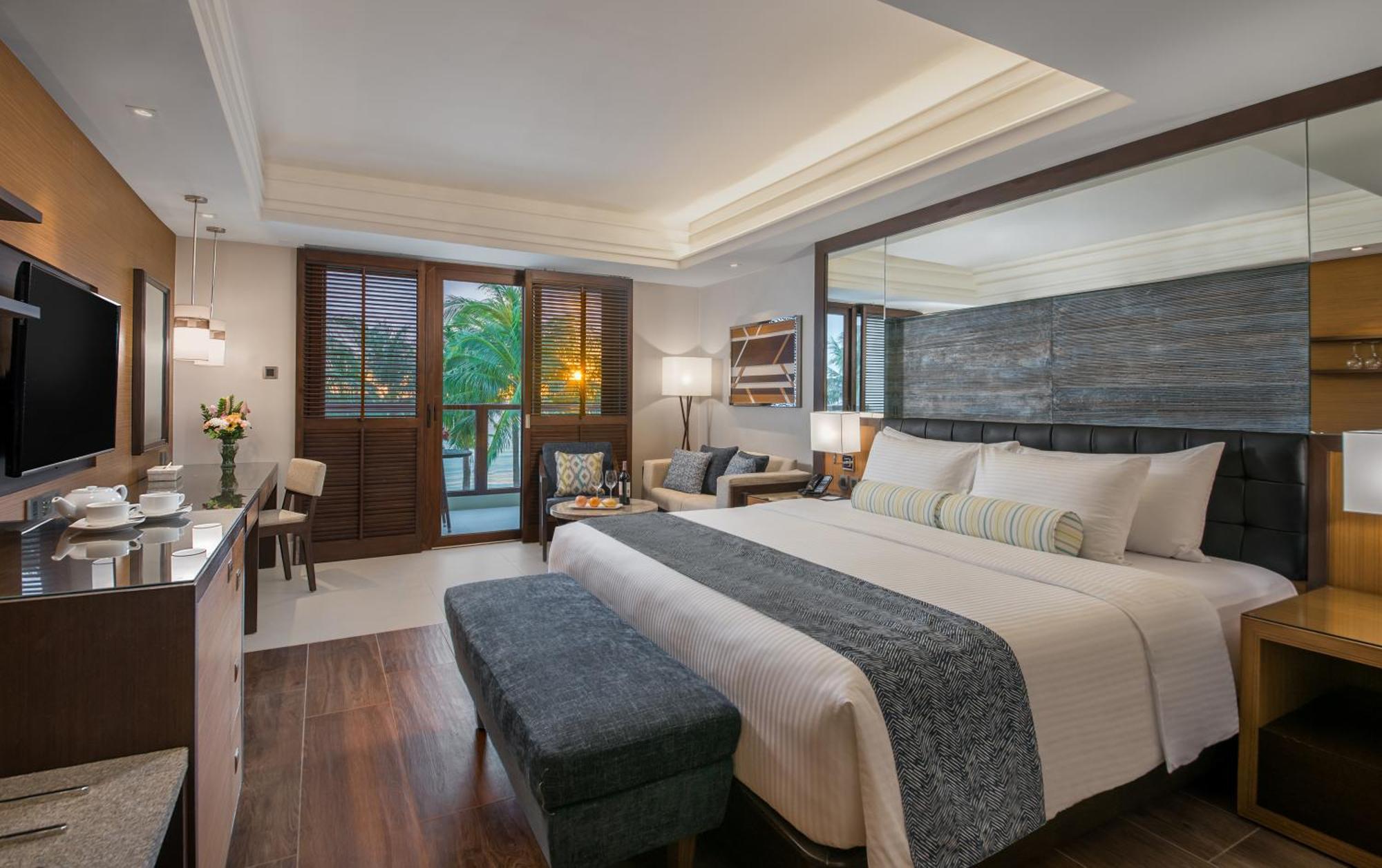 Grand Room with Sea View (Beach Wing)