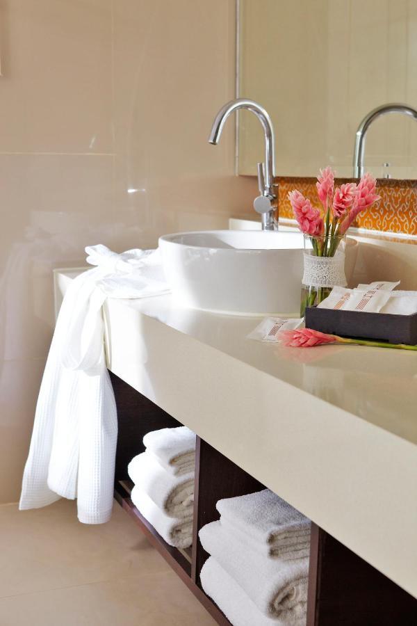 Luxury Suite Pool Access