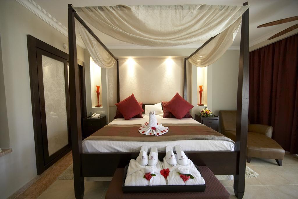 One-Bedroom Suite Jacuzzi WiFi