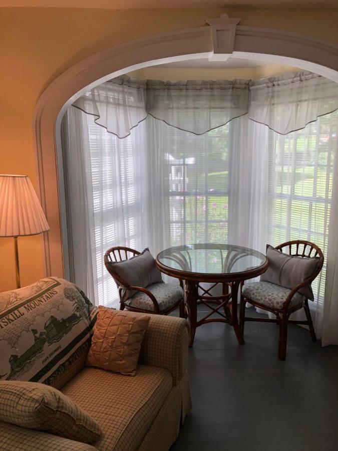 King Room Garden View