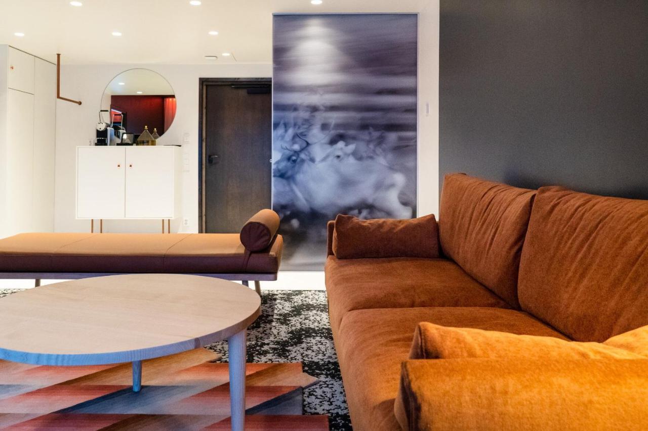 Deluxe King Suite