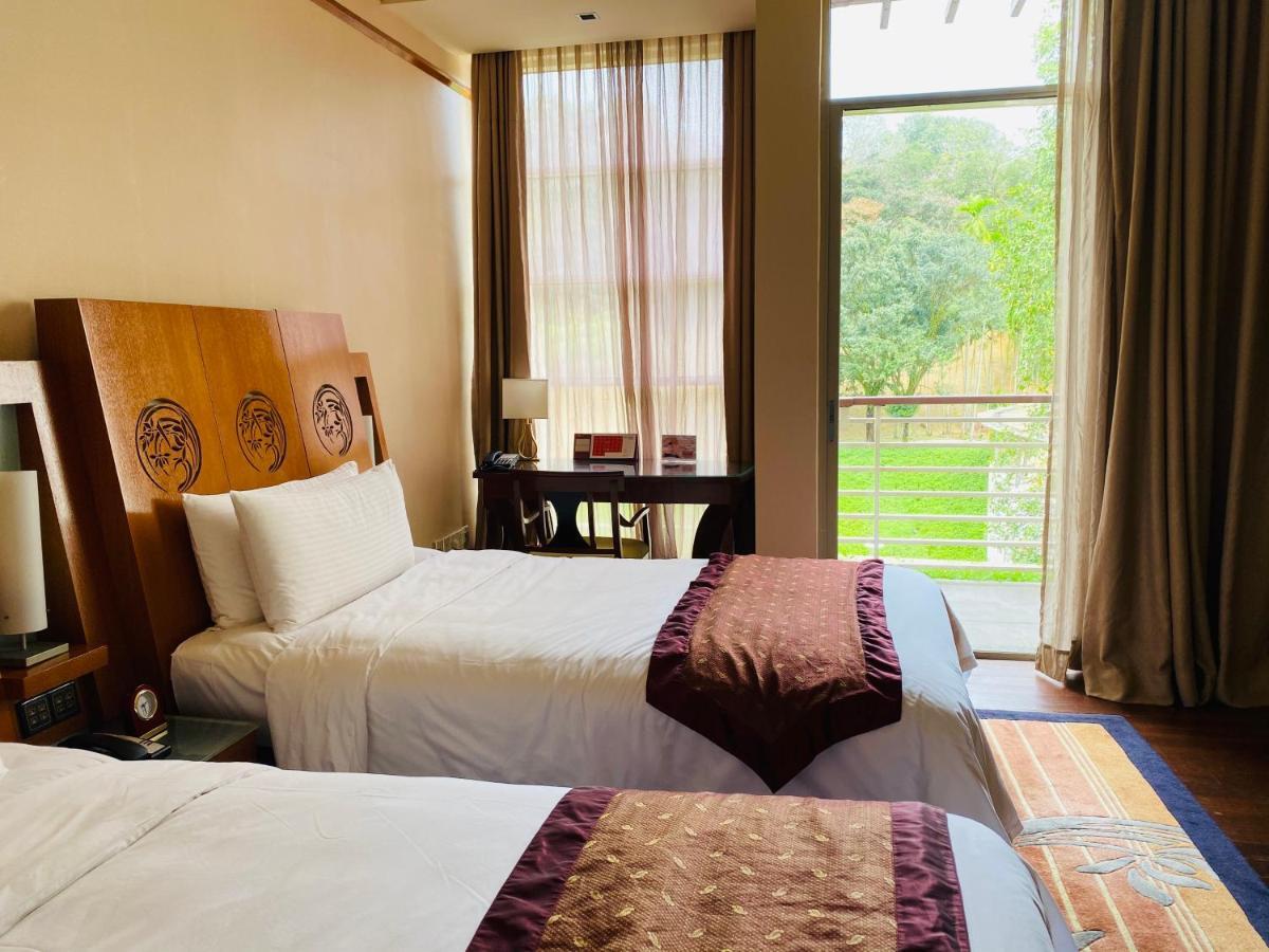 Deluxe Hillview Twin Room