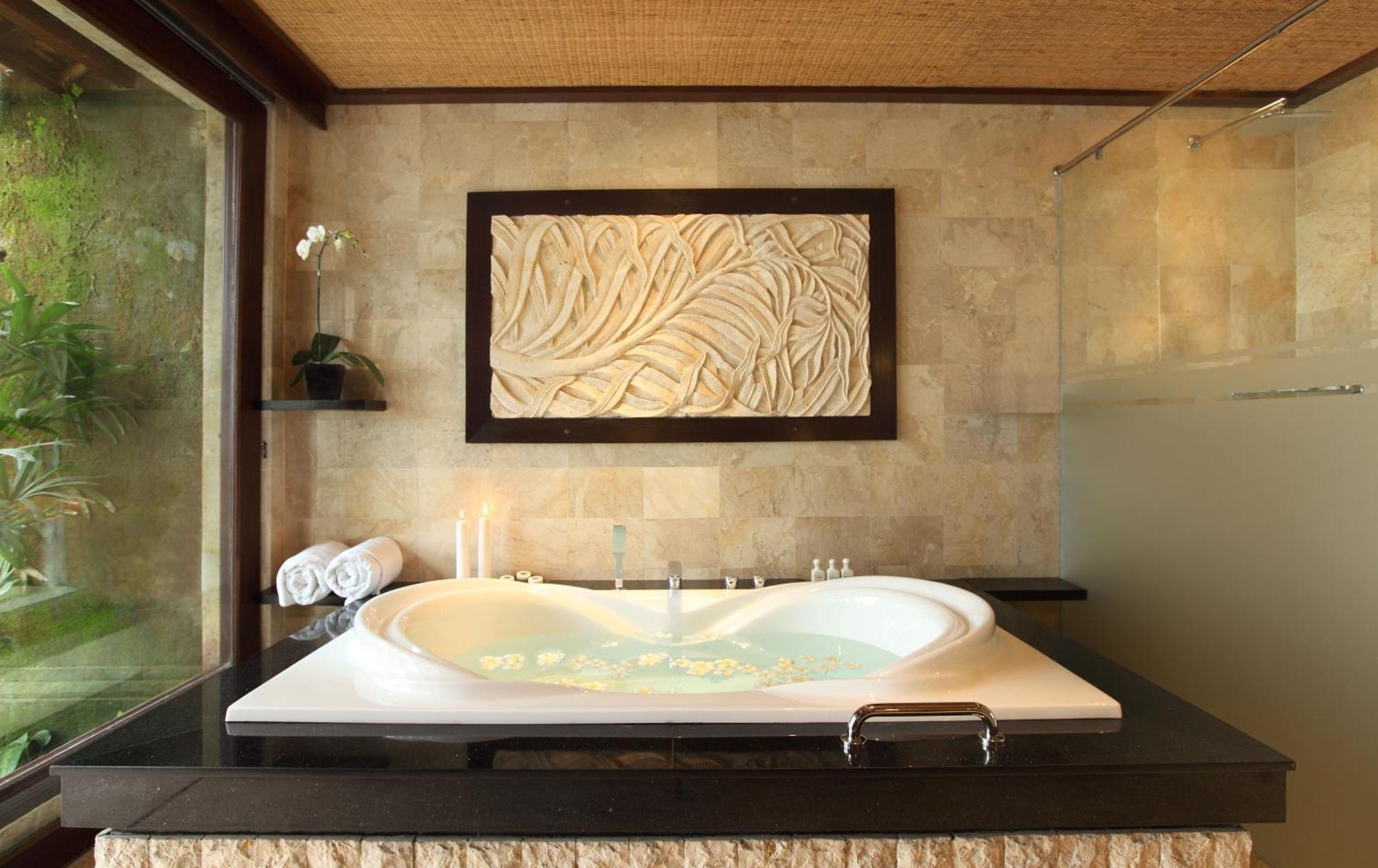 Royal Pool Villa 1 hour Massage,237383777:JPEG