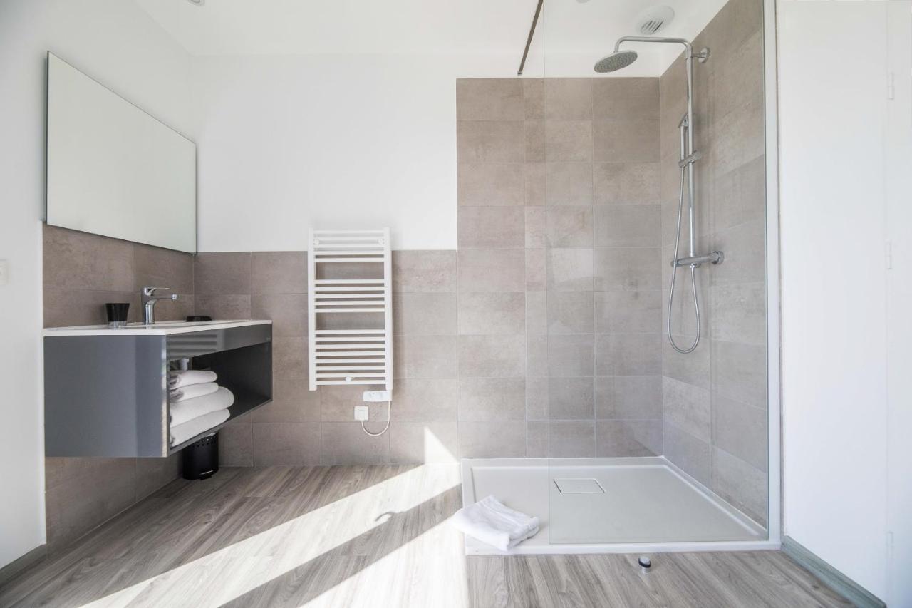 Three-Bedroom Duplex House Air Conditioning 4m Private Pool Terrace