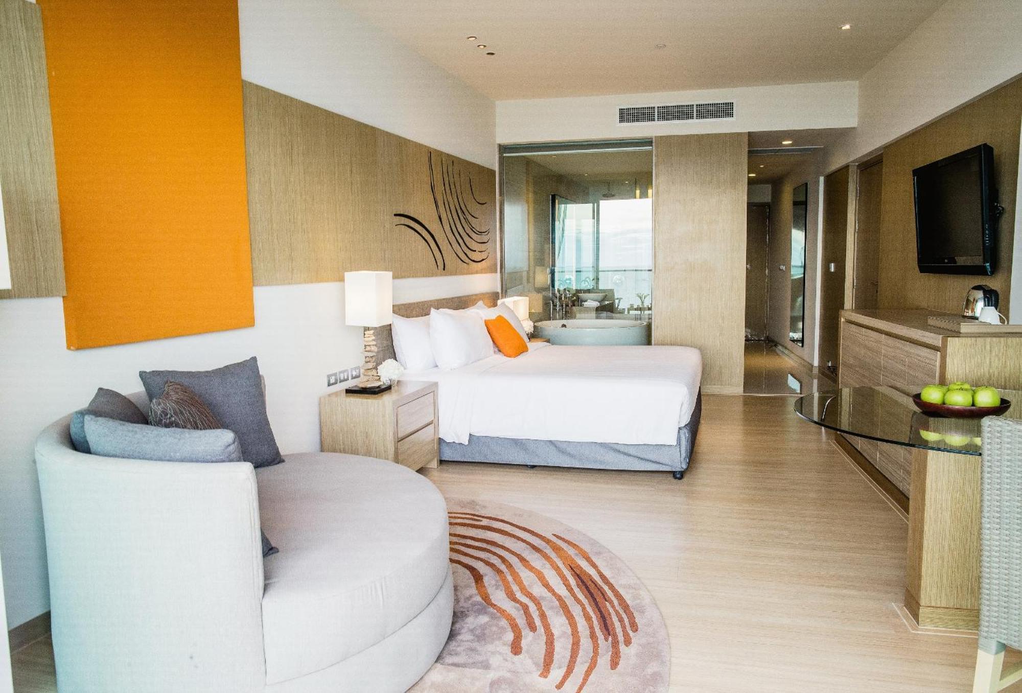 Deluxe King Room Sea View