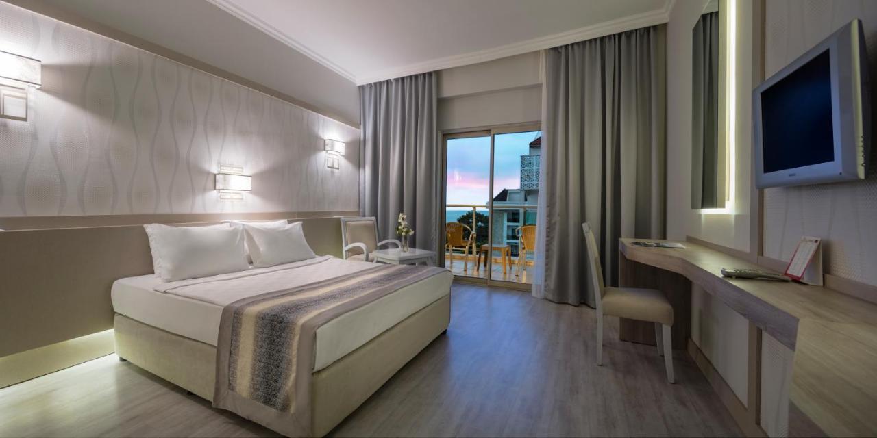 Standard Room Side Seaview