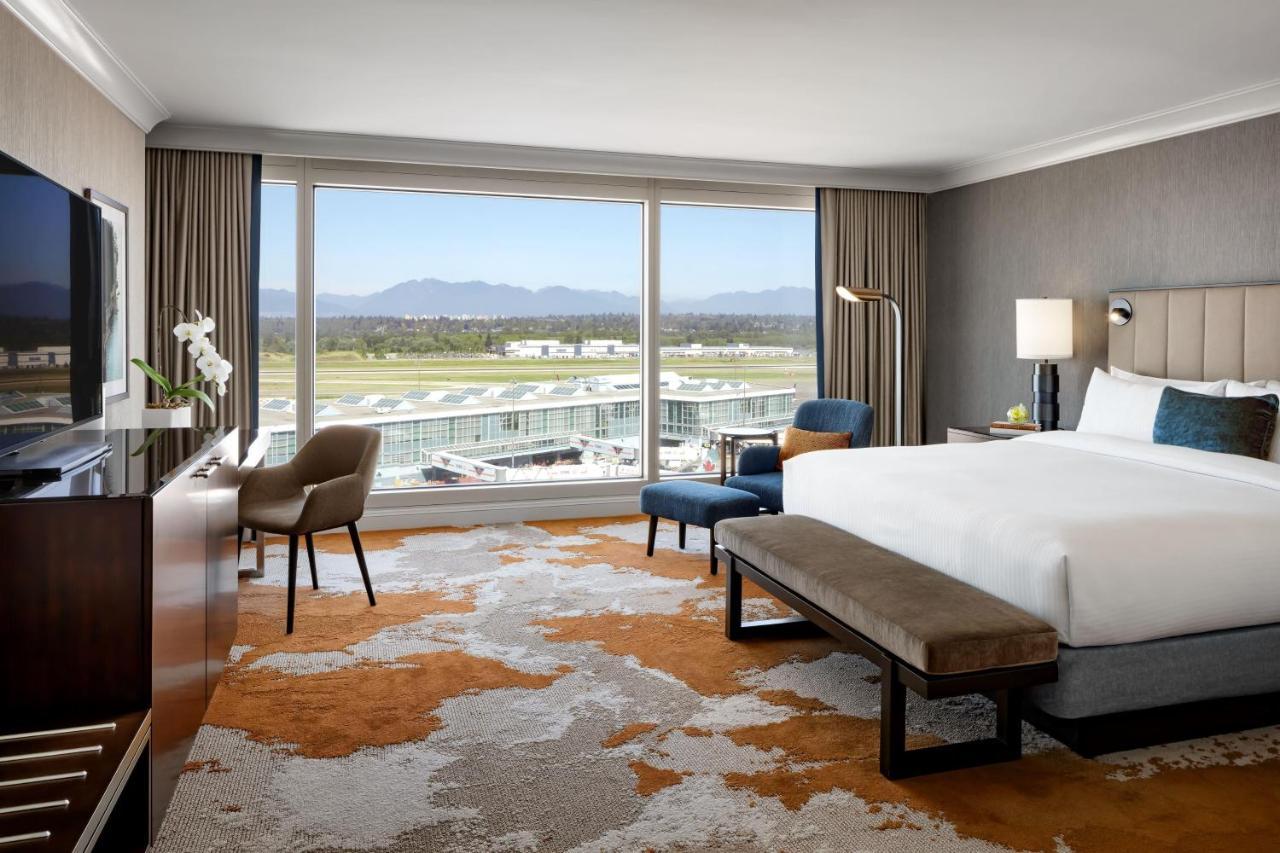 Signature Runway King Room View
