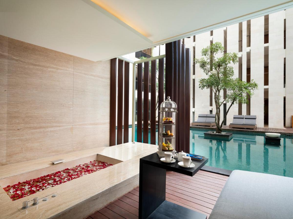 Seminyak Pool King Suite with Balcony,967188628:JPEG