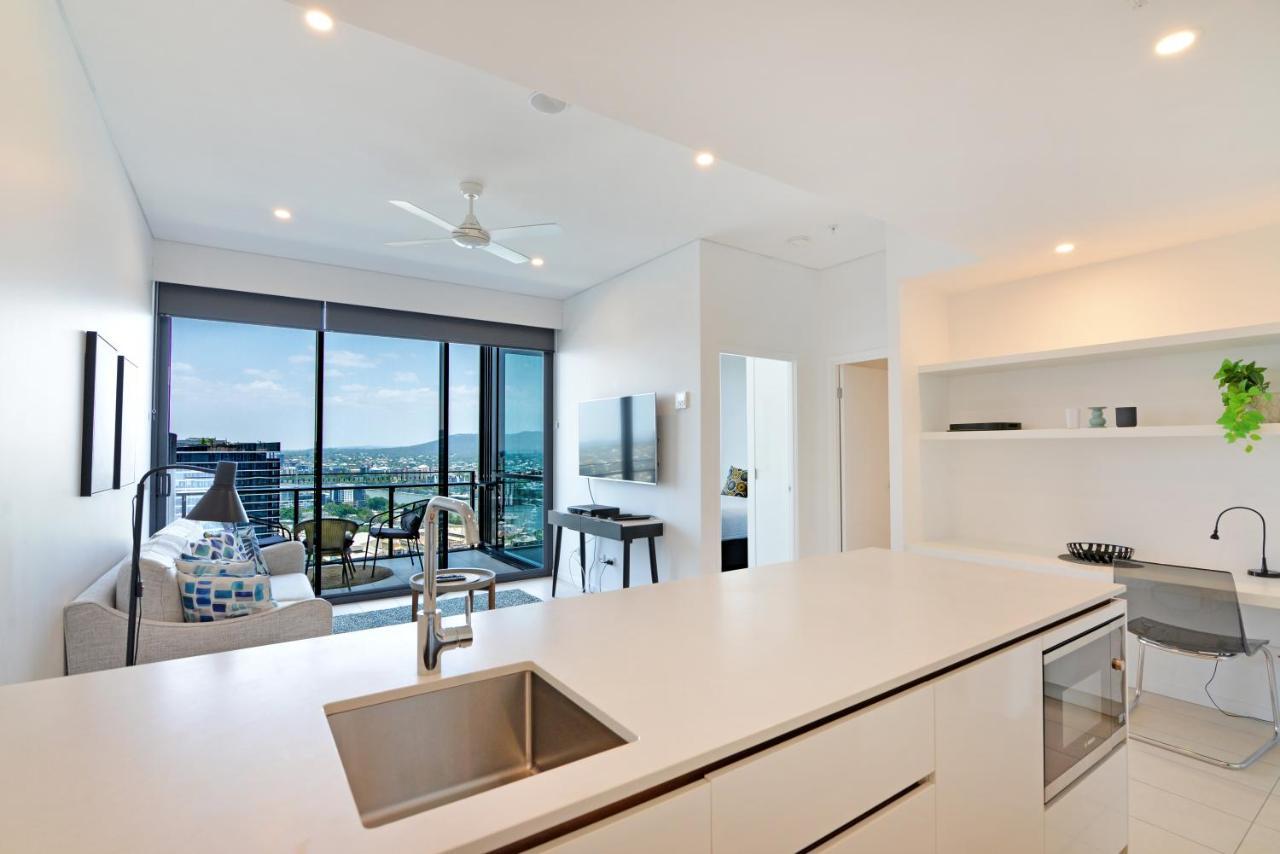 One Bedroom Mountain View Apartment