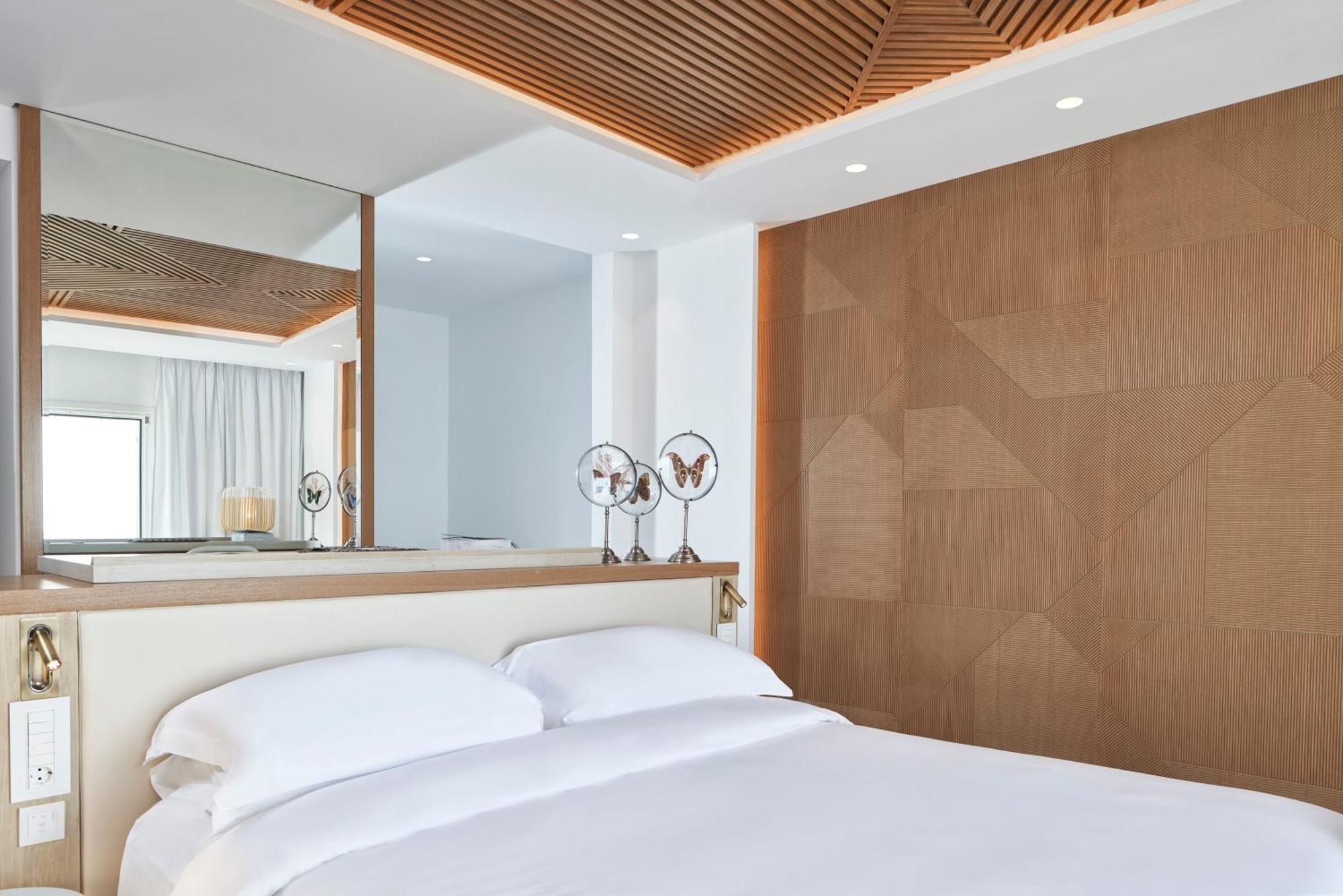Theros Junior Suite sea view
