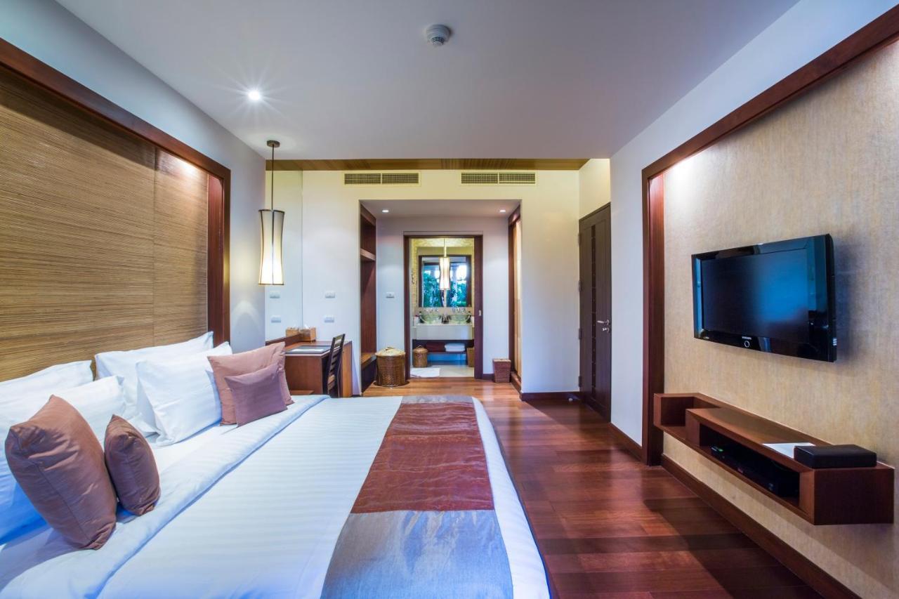 Two-Bedroom Seaview Pool Suite