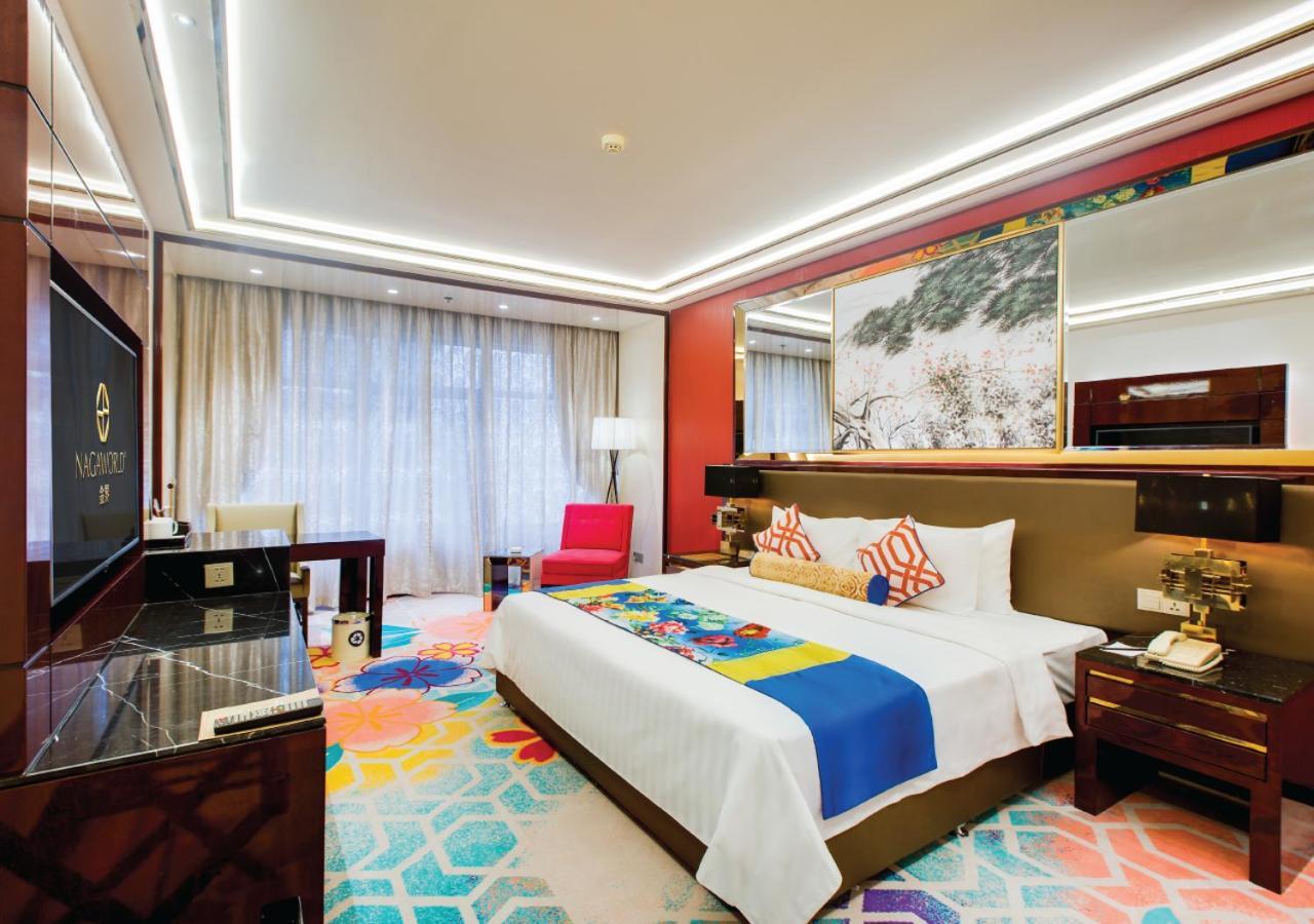 Deluxe Room NagaWorld 1
