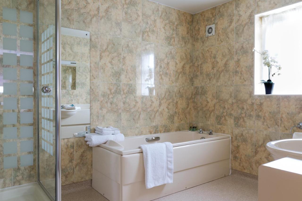 Double Room,975021907:JPEG