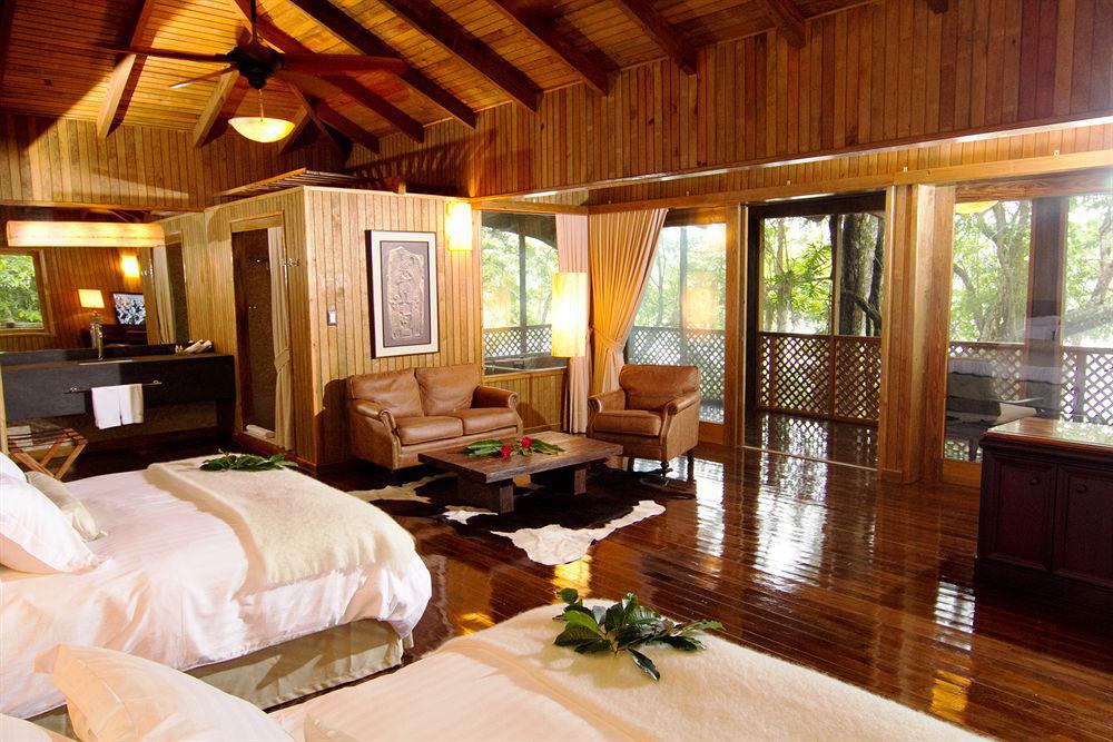 Queen Master Suite