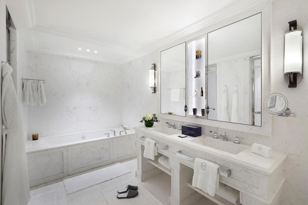 One-Bedroom Apartment private access to Jacuzzi Sauna Hamman
