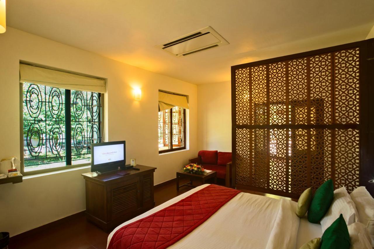 Deluxe Double Room Complimentary Hi-Tea 4–5 PM tea coffee cookies